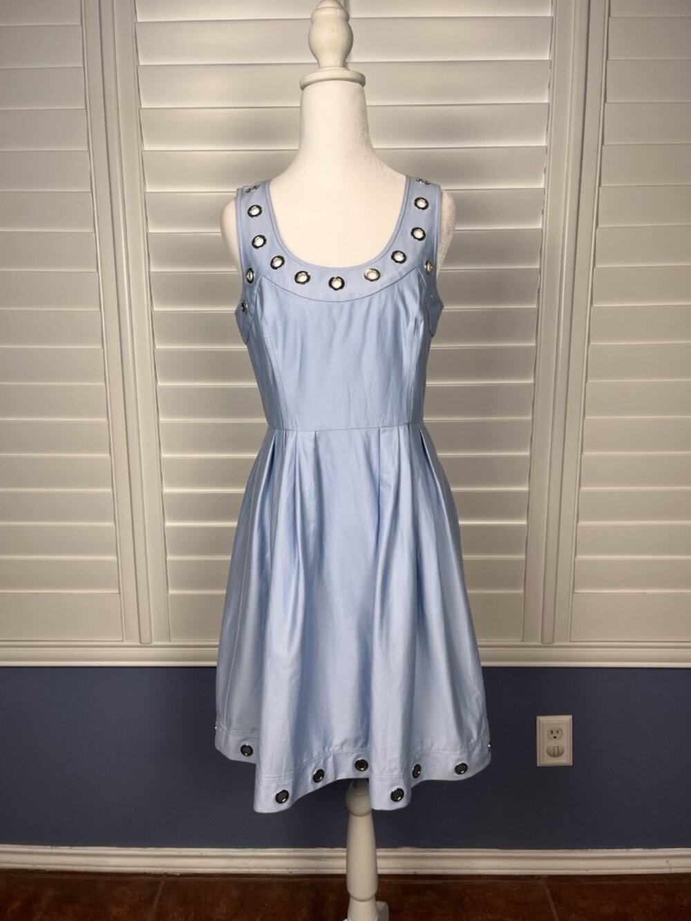 Calvin Klein Women’s Size 4 Light Blue A-line Dress Silver Grommet Sleeveless